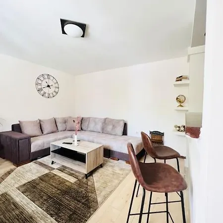 Family Condo Near The Airport And The Beach Tivat Exterior photo