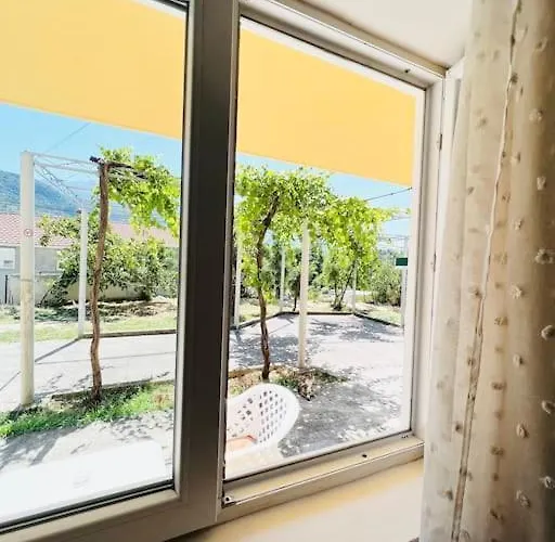 Family Condo Near The Airport And The Beach